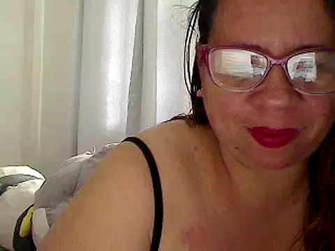 Snapshot of luciana69hot chatting on February 15, 2025, 5:28 pm luciana69hot online show from February 15, 2025, 5:28 pm