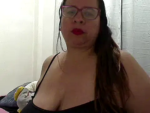 Snapshot of luciana69hot chatting on February 20, 2025, 12:52 am luciana69hot online show from February 20, 2025, 12:52 am