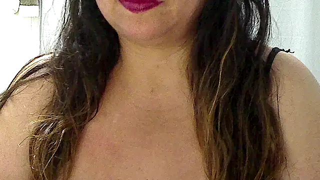 Snapshot of luciana69hot chatting on November 15, 2025, 6:37 pm luciana69hot online show from November 15, 2025, 6:37 pm