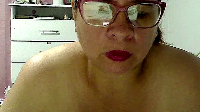 Snapshot of luciana69hot chatting on February 25, 2026, 3:54 pm luciana69hot online show from February 25, 2026, 3:54 pm