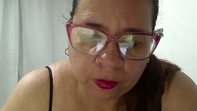 luciana69hot online show from June 27, 2026, 8:47 pm