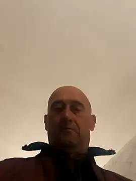 Snapshot of maurizio1169 chatting on April 27, 2026, 6:22 am maurizio1169 online show from April 27, 2026, 6:22 am