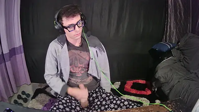 KittyCamKat online show from November 10, 2025, 4:11 am