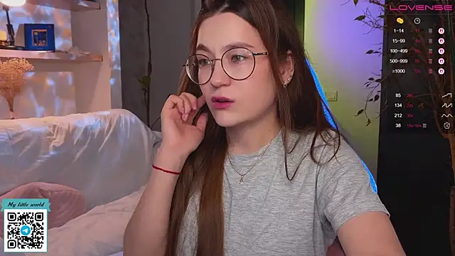 mia here online show from October 24, 2025, 11:50 am