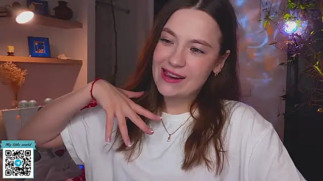 mia here online show from December 14, 2025, 2:06 am