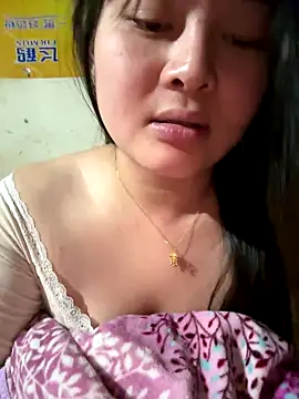 chenyu0308 online show from October 14, 2025, 5:14 pm