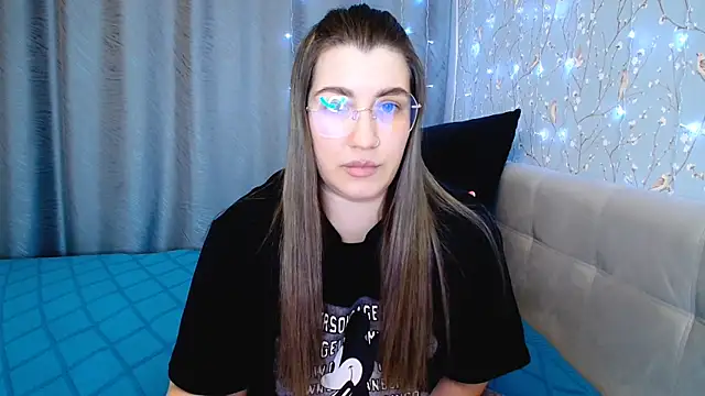 Snapshot of CherryZlata chatting on January 9, 2026, 1:36 pm CherryZlata online show from January 9, 2026, 1:36 pm