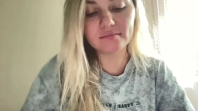Snapshot of MonicaSweett chatting on October 11, 2025, 10:36 am MonicaSweett online show from October 11, 2025, 10:36 am