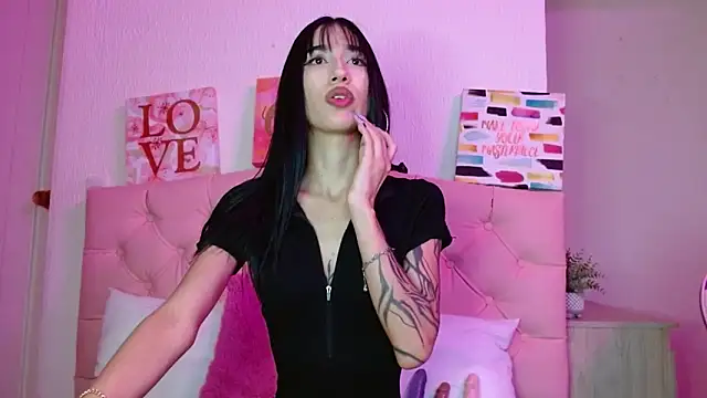 Snapshot of London_Sophia19 chatting on September 28, 2025, 3:12 am London Sophia19 online show from September 28, 2025, 3:12 am