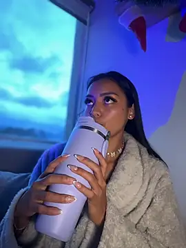 Snapshot of im-isabella chatting on December 4, 2025, 10:40 pm im-isabella online show from December 4, 2025, 10:40 pm