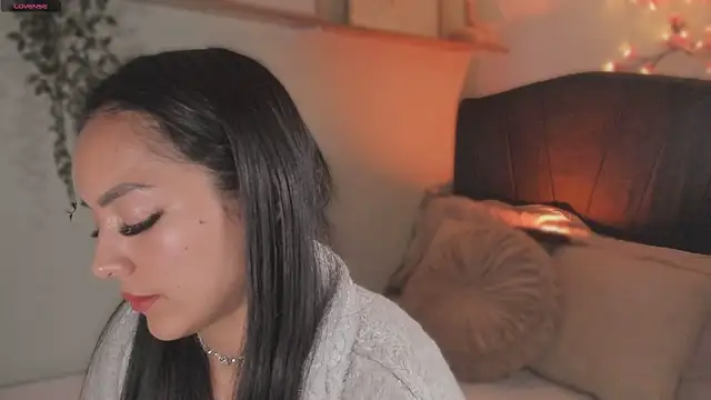 Snapshot of im-isabella chatting on December 5, 2025, 7:32 pm im-isabella online show from December 5, 2025, 7:32 pm