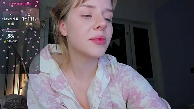  CuteAsFuck  online show from February 12, 2026, 7:31 pm