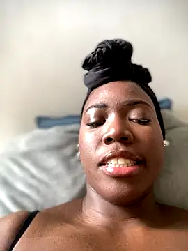 Snapshot of Alexia_24 chatting on November 23, 2025, 4:51 pm Alexia 24 online show from November 23, 2025, 4:51 pm