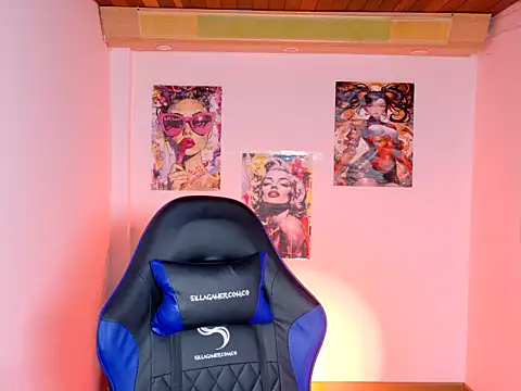 Snapshot of DOBLEWYOSK69G chatting on February 9, 2026, 12:42 pm DOBLEWYOSK69G online show from February 9, 2026, 12:42 pm