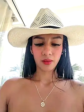 Juliana Xander online show from September 27, 2025, 5:40 pm