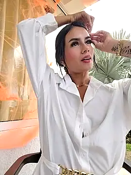 Juliana Xander online show from October 20, 2025, 2:39 pm