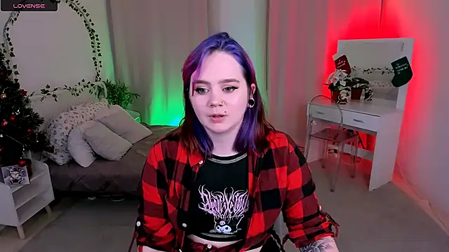 Snapshot of lunaalli chatting on December 16, 2025, 9:20 pm lunaalli online show from December 16, 2025, 9:20 pm