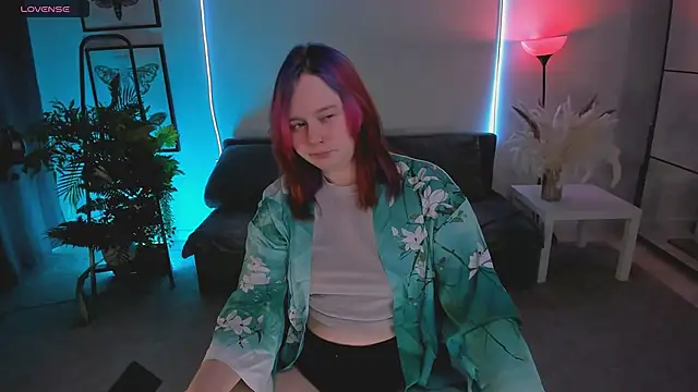 Snapshot of lunaalli chatting on February 2, 2026, 8:29 pm lunaalli online show from February 2, 2026, 8:29 pm