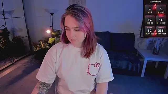 Snapshot of lunaalli chatting on March 5, 2026, 8:49 pm lunaalli online show from March 5, 2026, 8:49 pm