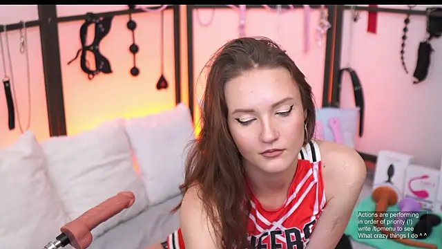 Snapshot of Olivia_WestSun chatting on October 13, 2025, 5:29 am Olivia WestSun online show from October 13, 2025, 5:29 am