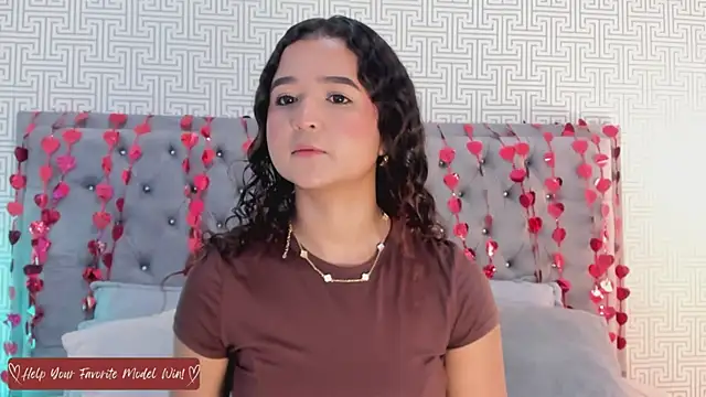 Snapshot of Evaa_Lunna_ chatting on February 19, 2026, 8:27 pm Evaa Lunna online show from February 19, 2026, 8:27 pm