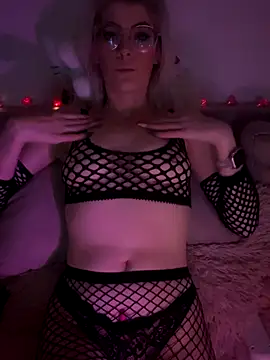 geilemine online show from October 24, 2025, 11:45 pm