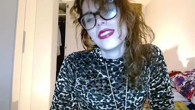 refem9 online show from October 13, 2025, 4:40 pm