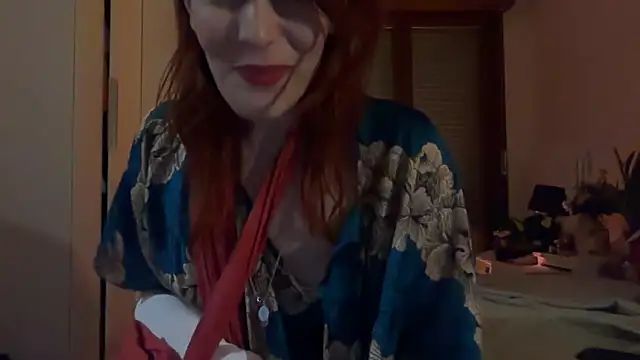 Snapshot of refem9 chatting on March 25, 2026, 2:06 am refem9 online show from March 25, 2026, 2:06 am