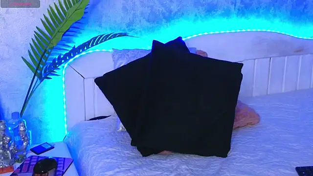 Aelorya online show from October 1, 2025, 6:14 pm