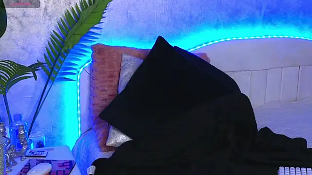 Aelorya online show from October 24, 2025, 8:05 pm