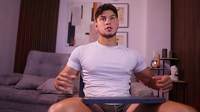 Snapshot of DaviesBrown chatting on February 28, 2026, 7:37 pm DaviesBrown online show from February 28, 2026, 7:37 pm