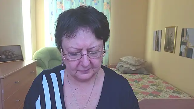 Snapshot of Margo_Moll chatting on December 14, 2025, 9:36 am Margo Moll online show from December 14, 2025, 9:36 am