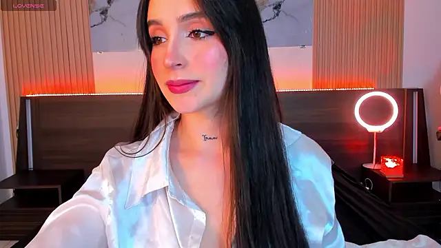 Snapshot of samanthaa_moon chatting on February 3, 2026, 12:31 am samanthaa moon online show from February 3, 2026, 12:31 am