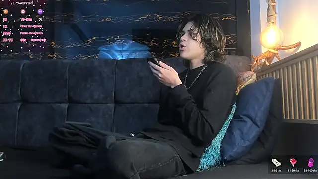 Snapshot of Diamond_twink chatting on November 6, 2025, 3:40 am Diamond twink online show from November 6, 2025, 3:40 am