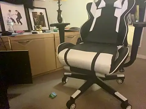 lilthicky352 online show from October 15, 2025, 11:16 pm