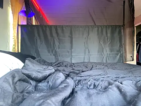 lilthicky352 online show from November 5, 2025, 8:42 pm