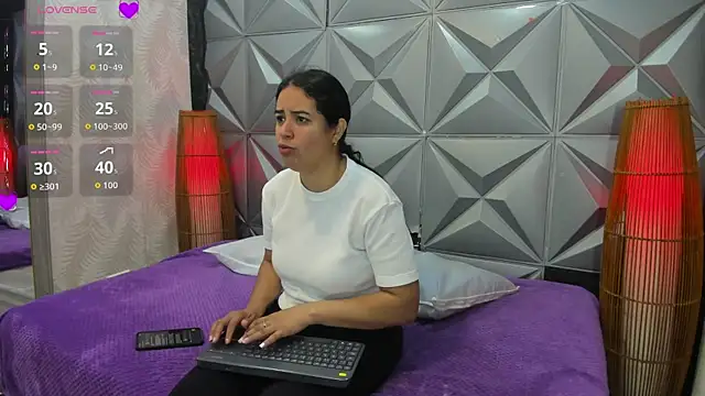 GreciaFox1 online show from January 13, 2026, 11:48 am