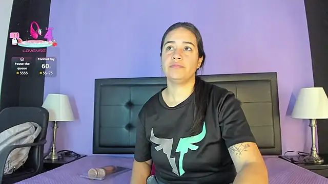 GreciaFox1 online show from April 9, 2026, 12:21 pm