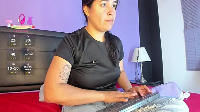 Snapshot of GreciaFox1 chatting on April 24, 2026, 12:29 pm GreciaFox1 online show from April 24, 2026, 12:29 pm