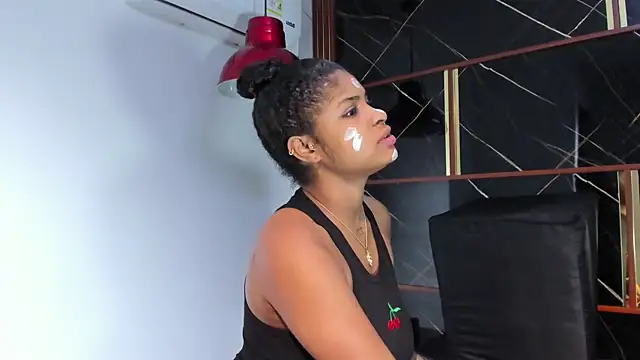 Snapshot of HannyThompson chatting on January 8, 2026, 12:29 pm HannyThompson online show from January 8, 2026, 12:29 pm