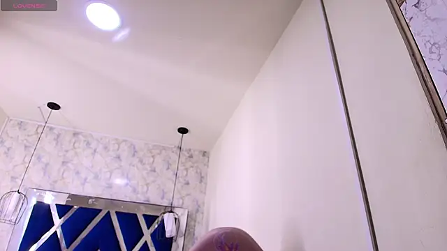 Luciifeer  online show from December 5, 2025, 6:37 pm