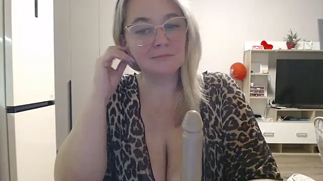 EleanoraDream online show from March 27, 2026, 4:51 pm