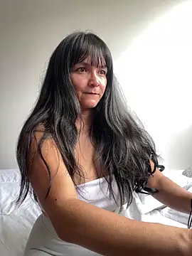 Nova Gabriela online show from May 15, 2026, 3:52 pm