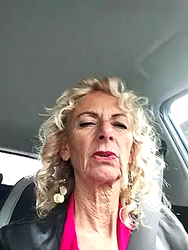 clarabell4 online show from October 17, 2025, 6:38 am