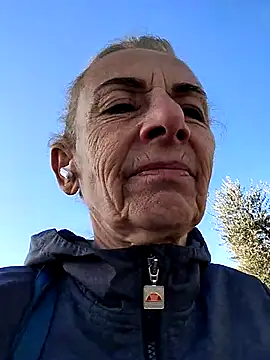 clarabell4 online show from February 1, 2026, 8:57 am