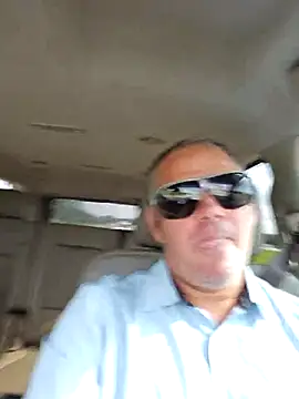 Snapshot of cubanitofeliz40 chatting on October 1, 2025, 2:56 pm cubanitofeliz40 online show from October 1, 2025, 2:56 pm