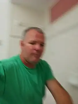 Snapshot of cubanitofeliz40 chatting on February 23, 2026, 12:09 am cubanitofeliz40 online show from February 23, 2026, 12:09 am