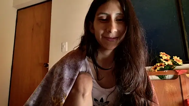Snapshot of _MoonLipson_ chatting on October 3, 2025, 4:53 am MoonLipson online show from October 3, 2025, 4:53 am