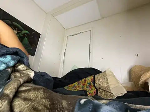 Snapshot of nuttybutter999999 chatting on April 3, 2026, 2:59 pm nuttybutter999999 online show from April 3, 2026, 2:59 pm