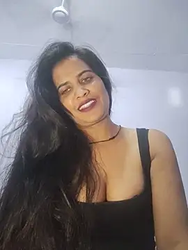 cute radhikaa online show from June 12, 2026, 11:09 am